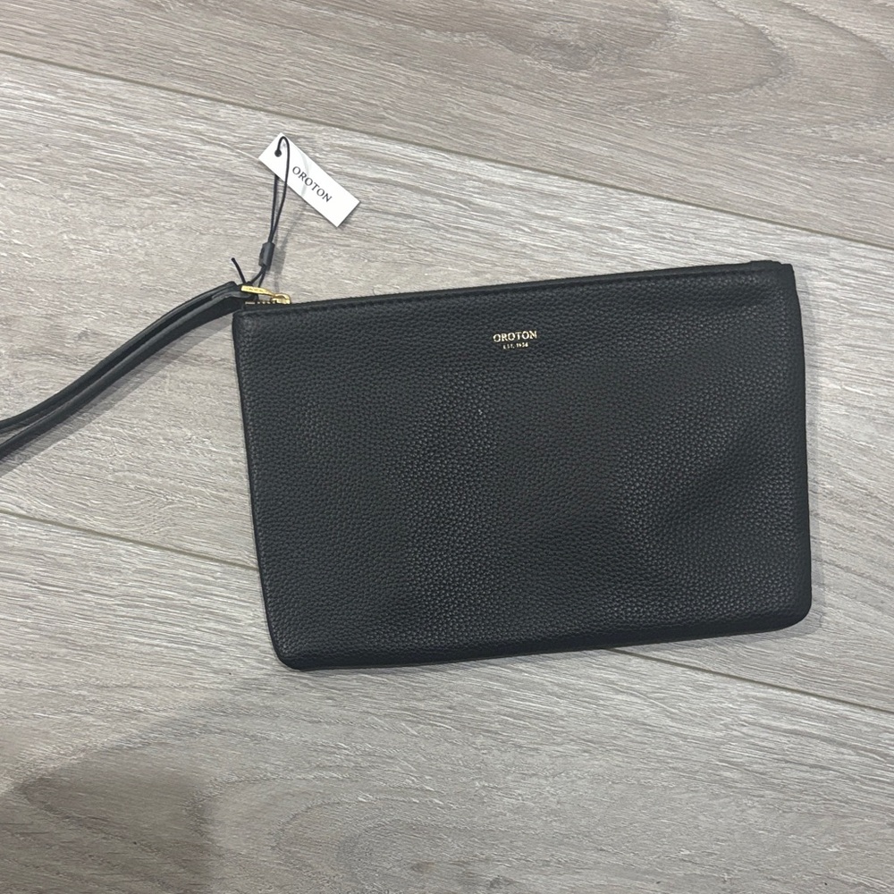Oroton brand new Black leather wristlet